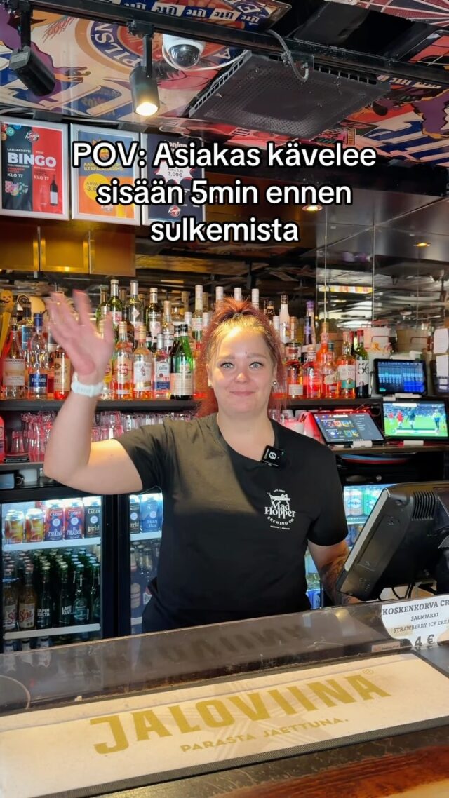 Moi ja moikka 🤚🤚🤚😂

#konja #työ #huumori #asiakaspalvelu